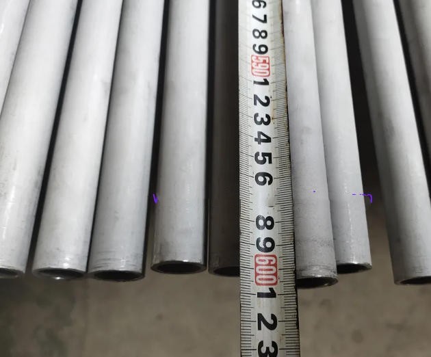 Tubo Sin Costura De Acero Inoxidable 1.4550 Para Calderas E Intercambiadores De Calor suppliers